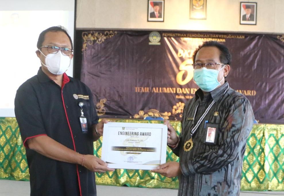 podiumnews.com-Terima Engineering Award, Gde Pramana Siap Kerja Tulus, Lurus dan Fokus